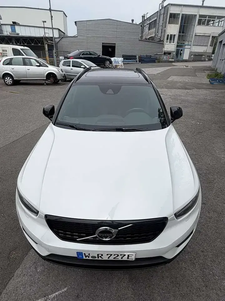 Gebraucht Volvo XC40 R-Design 179 PS (131 kW) 2022 Weiß SUV