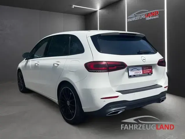 Gebraucht Mercedes B250 Business 224 PS (164 kW) 2019 Weiss Kleinwagen