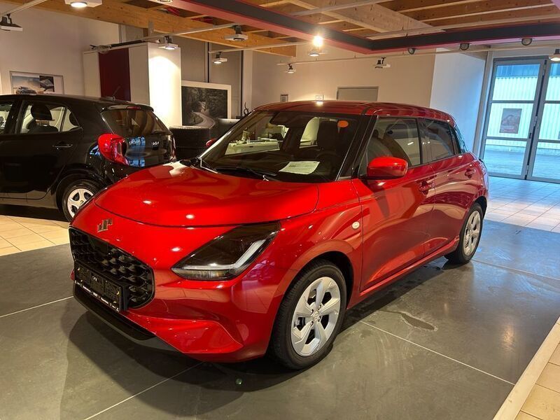 Rot Gebraucht 2024 Suzuki Swift Comfort Limousine | 17.990 € (Etwas zu teuer) - Bild 1/4