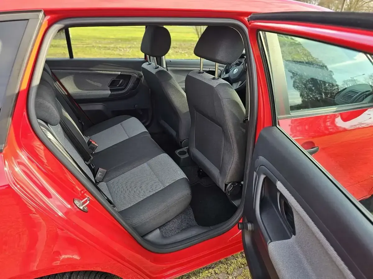 Gebraucht Skoda Fabia Active 69 PS (50 kW) 2014 Rot Kombi