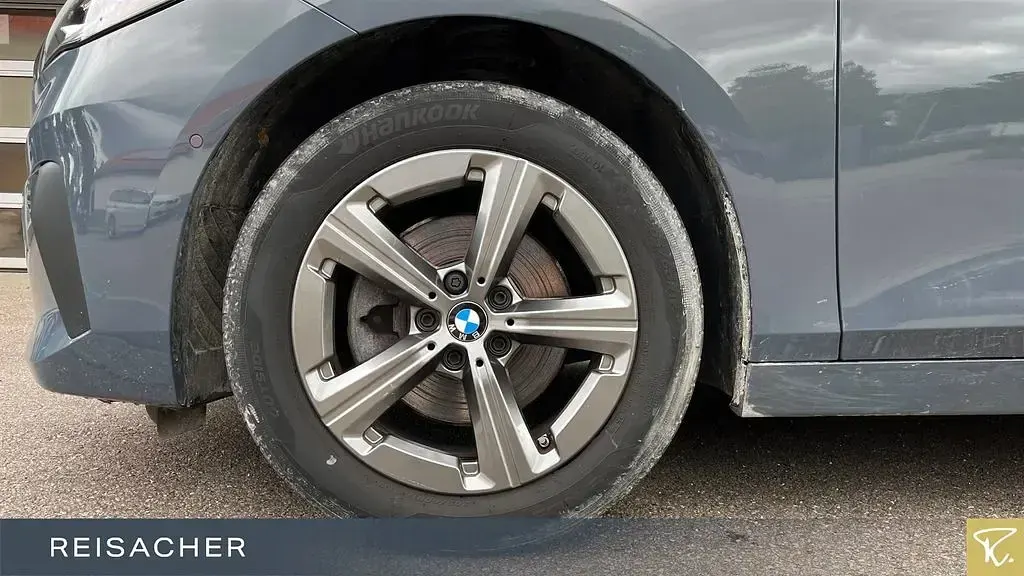 Gebraucht BMW 220 Active Tourer Sport Line 156 PS (114 kW) 2023 Grau Van / Kleinbus