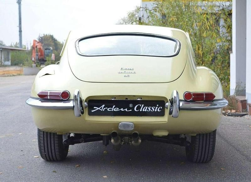 Gebraucht Jaguar E-Type 265 PS (194 kW) 1967 Gelb Coupé