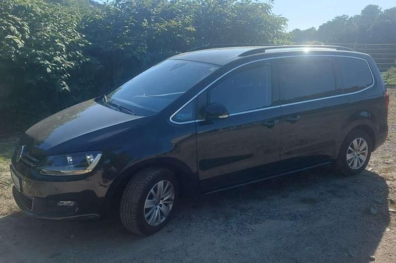 Schwarz Gebraucht 2020 VW Sharan Highline Van / Kleinbus | 22.000 € (Guter Preis) - Bild 1/4