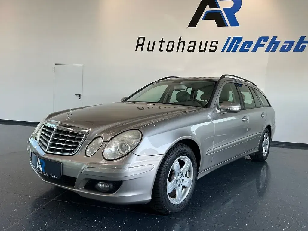 Gebraucht Mercedes E200 136 PS (100 kW) 2008 Silber Limousine