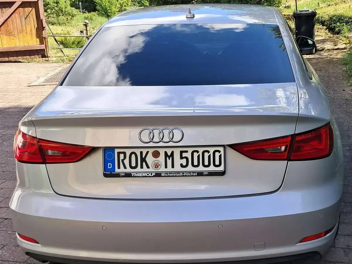 Gebraucht Audi A3 Attraction 125 PS (91 kW) 2015 Silber Limousine