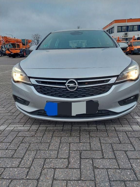 Silber Gebraucht 2018 Opel Astra Innovation Kombi | 8.450 € (Guter Preis) - Bild 1/4