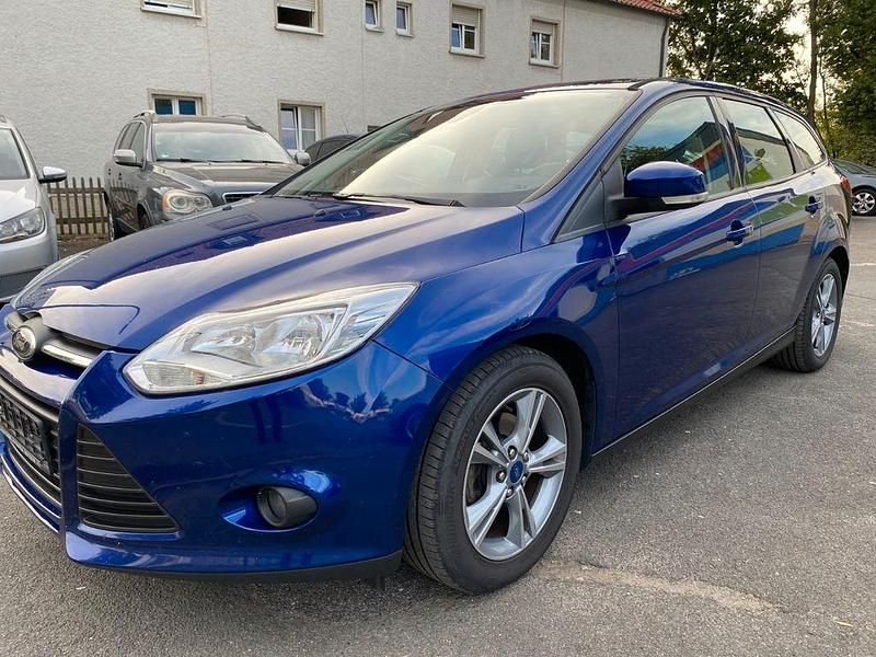 Blau Gebraucht 2013 Ford Focus SYNC Edition Limousine | 3.600 € (Fairer Preis) - Bild 1/4