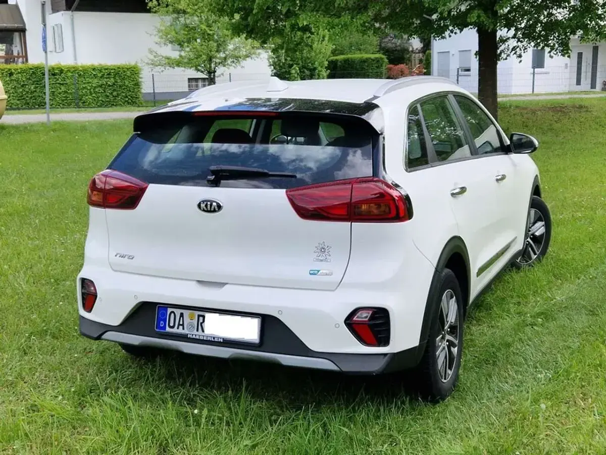 Gebraucht Kia Niro Vision 141 PS (103 kW) 2020 Weiß SUV