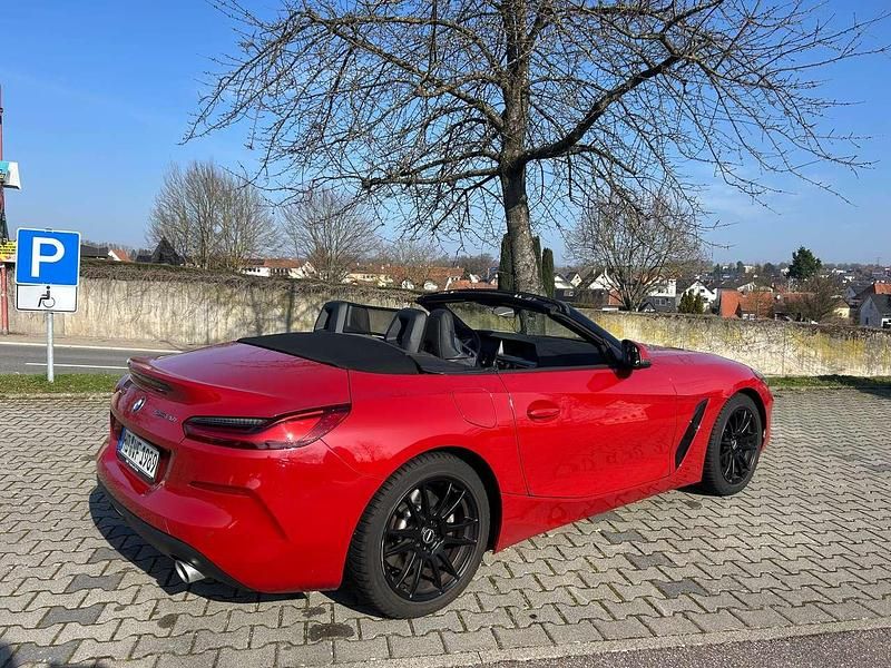 Gebraucht BMW Z4 197 PS (144 kW) 2021 Rot Cabrio