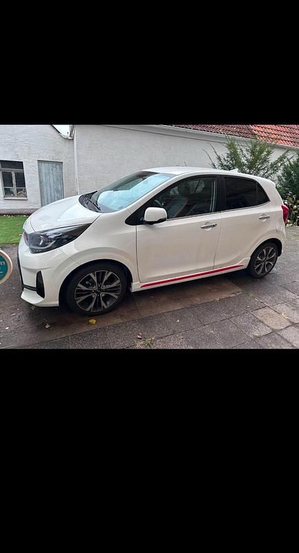 Weiß Gebraucht 2024 Kia Picanto GT-Line Kleinwagen | 16.999 € (Superpreis) - Bild 1/4