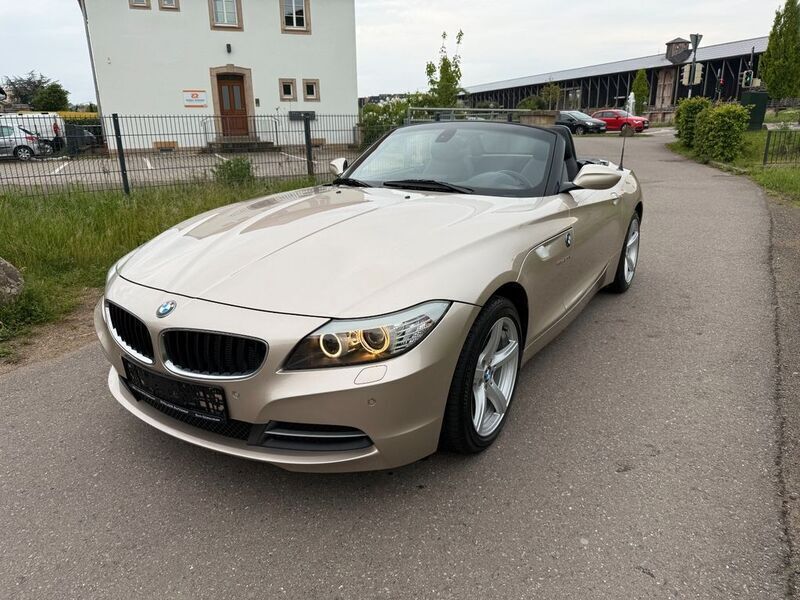 Beige Gebraucht 2010 BMW Z4 Comfort Edition Cabrio | 16.950 € (Fairer Preis) - Bild 1/4