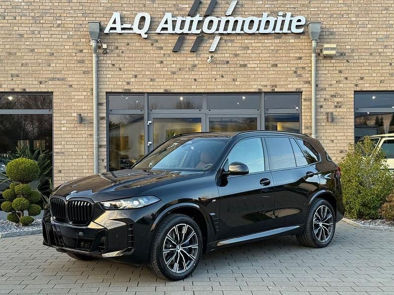 Neu BMW X5 Shadowline 286 PS (210 kW) 2025 Black sapphire metallic SUV