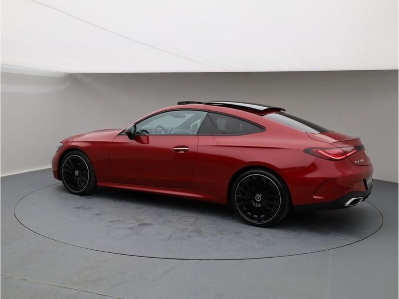 Gebraucht Mercedes CLE300 AMG 258 PS (189 kW) 2023 Manufaktur patagonienrot metallic Coupé
