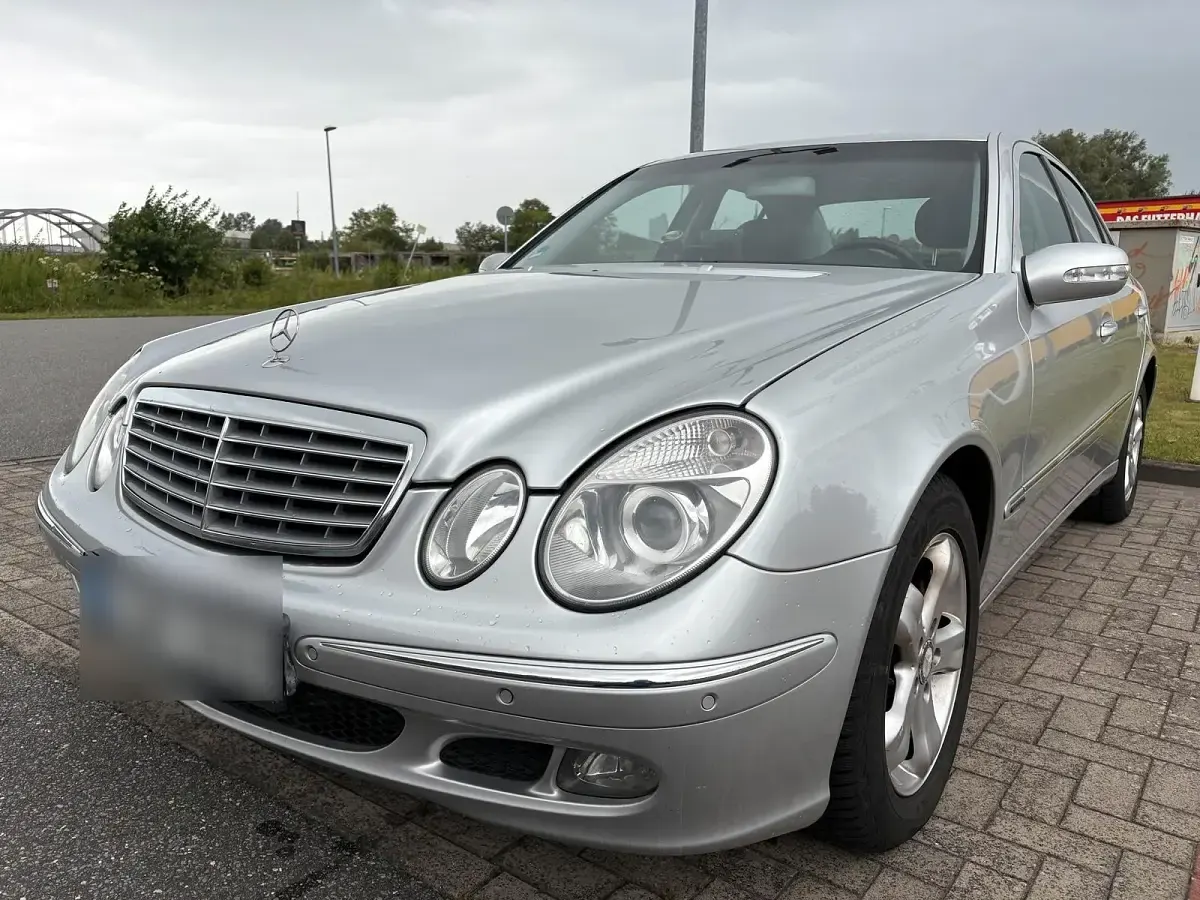 Gebraucht Mercedes E270 Elegance 177 PS (130 kW) 2004 Silber Limousine