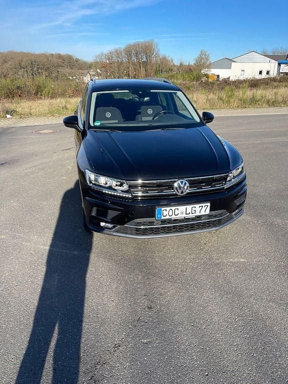 Schwarz Gebraucht 2019 VW Tiguan SUV | 26.500 € (Guter Preis) - Bild 1/4