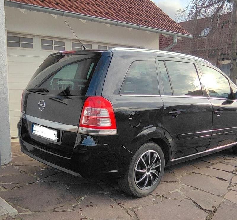 Gebraucht Opel Zafira Edition 140 PS (102 kW) 2009 Schwarz Van / Kleinbus