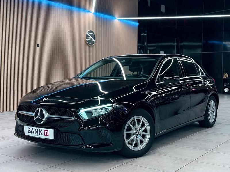 Gebraucht Mercedes A180 Progressive 136 PS (100 kW) 2021 Schwarz Limousine