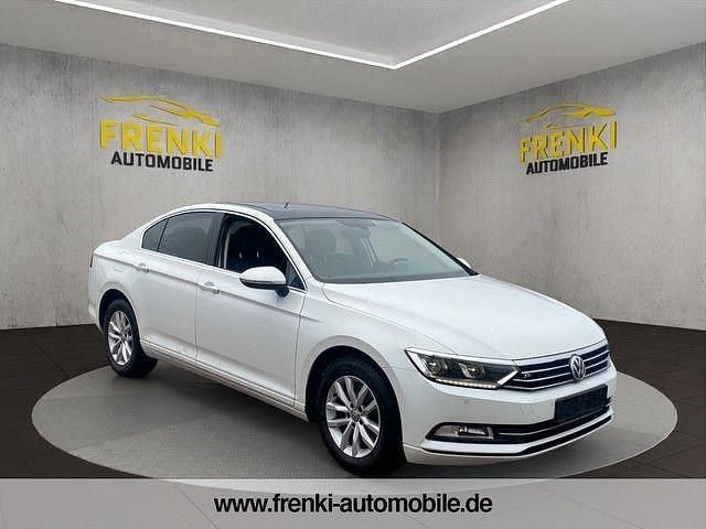 Weiß Gebraucht 2016 VW Passat Comfortline Limousine | 14.999 € (Teuer) - Bild 1/4