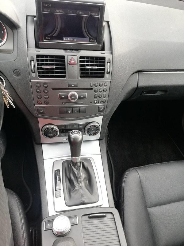 Gebraucht Mercedes C350 232 PS (170 kW) 2011 Schwarz Limousine