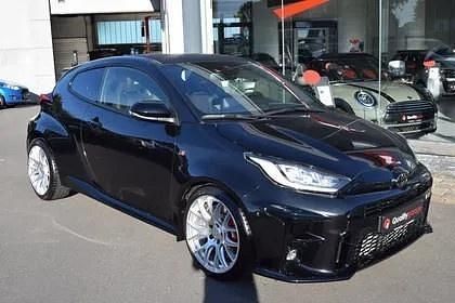 Gebraucht Toyota Yaris Cross 261 PS (191 kW) 2021 Black mica SUV