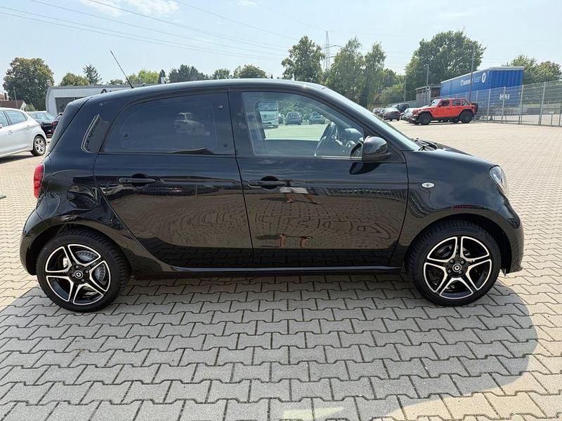 Gebraucht Smart ForFour Brabus 109 PS (80 kW) 2018 Schwarz Kleinwagen
