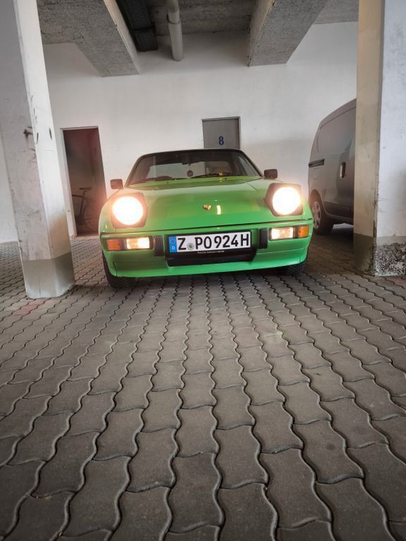 Grün Gebraucht 1983 Porsche 924 Coupé | 11.500 € - Bild 1/4