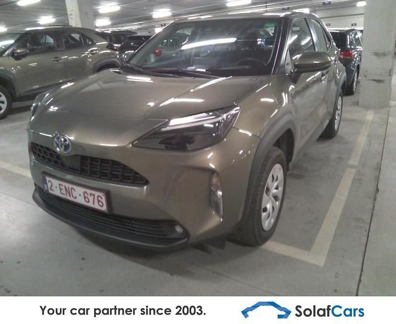 Grau Gebraucht 2023 Toyota Yaris Cross SUV | 19.602 € (Guter Preis) - Bild 1/4