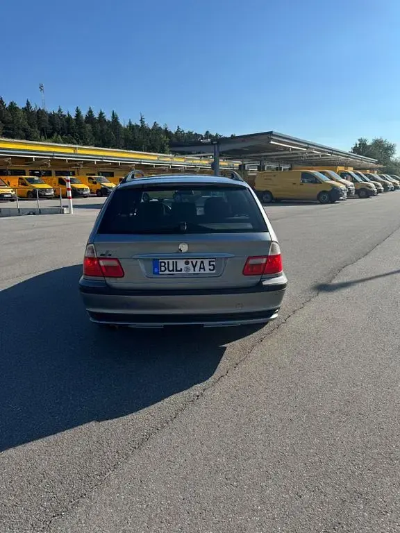Gebraucht BMW 318 143 PS (105 kW) 2004 Grau Kombi
