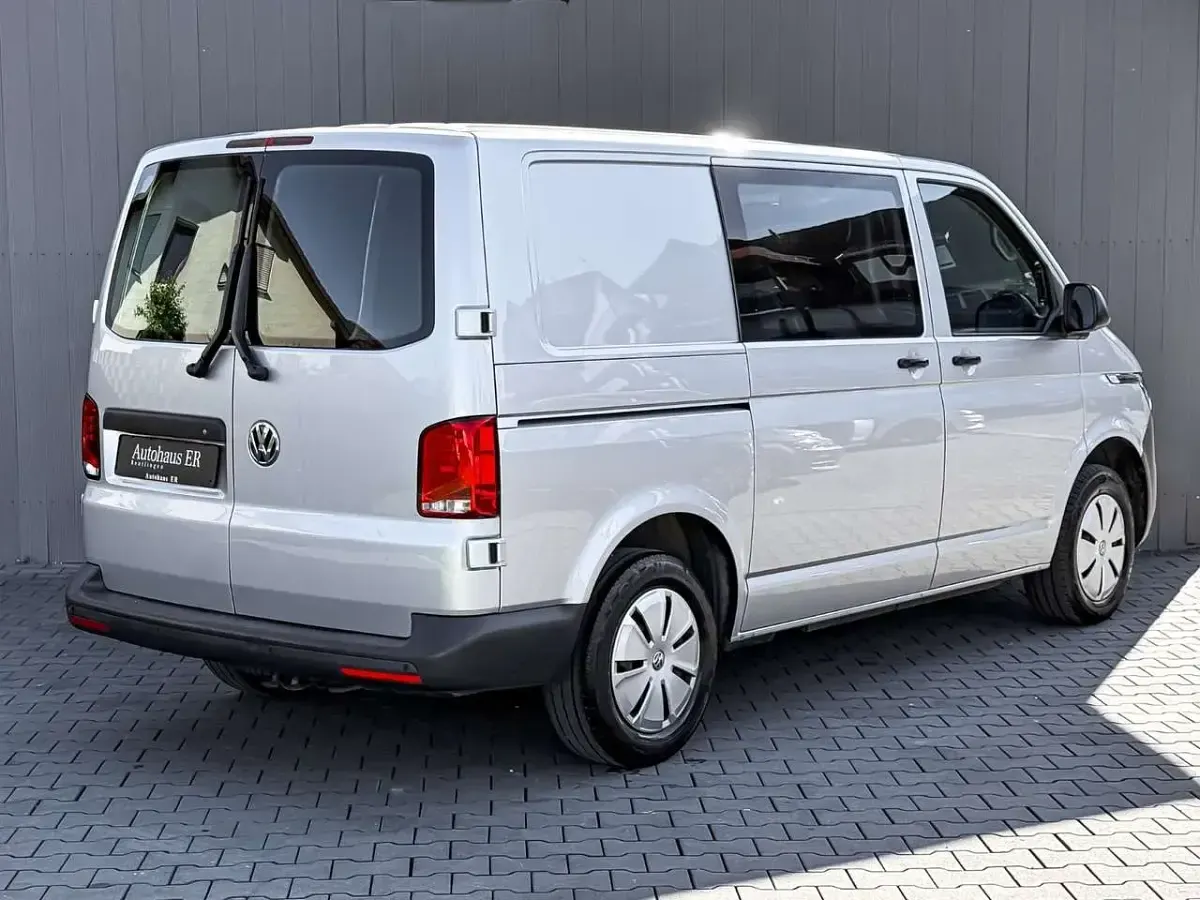 Gebraucht VW Transporter 150 PS (110 kW) 2021 Reflexsilber Van