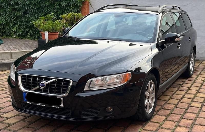Gebraucht Volvo V70 139 PS (102 kW) 2009 Schwarz Kombi