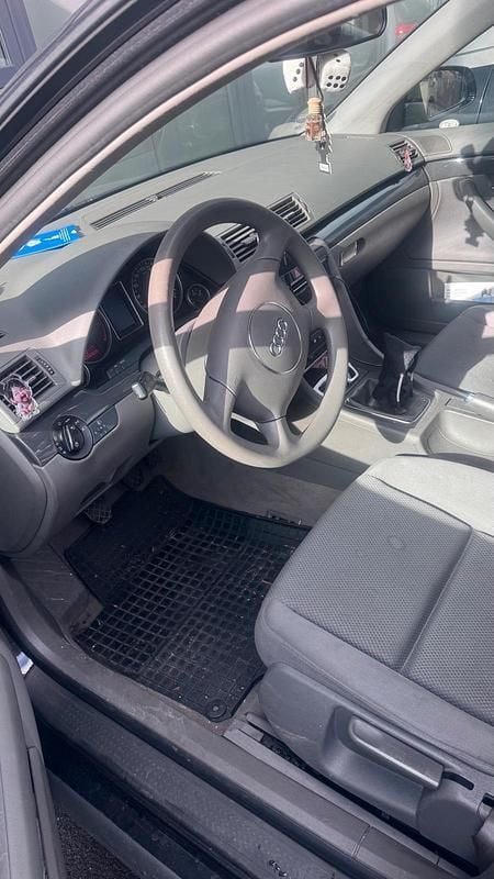 Gebraucht Audi A4 131 PS (96 kW) 2003 Schwarz Limousine