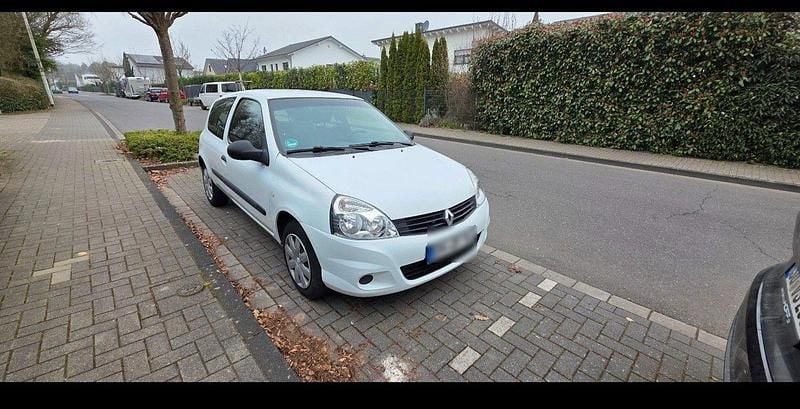 Gebraucht 2009 Renault Clio II Limousine | 990 € (Etwas zu teuer) - Bild 1/4