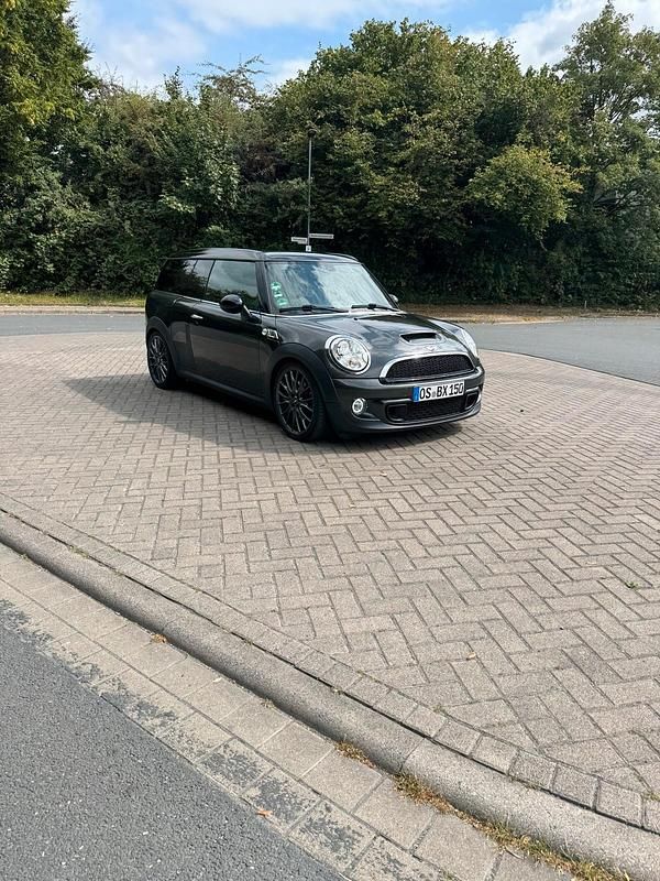 Grau Gebraucht 2010 Mini Clubman Kombi | 12.500 € - Bild 1/4