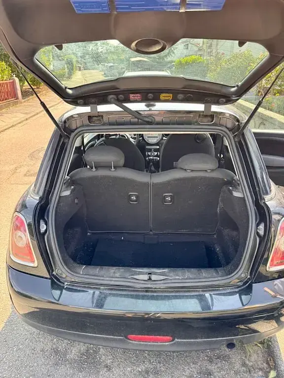 Gebraucht Mini ONE 75 PS (55 kW) 2010 Schwarz Kleinwagen