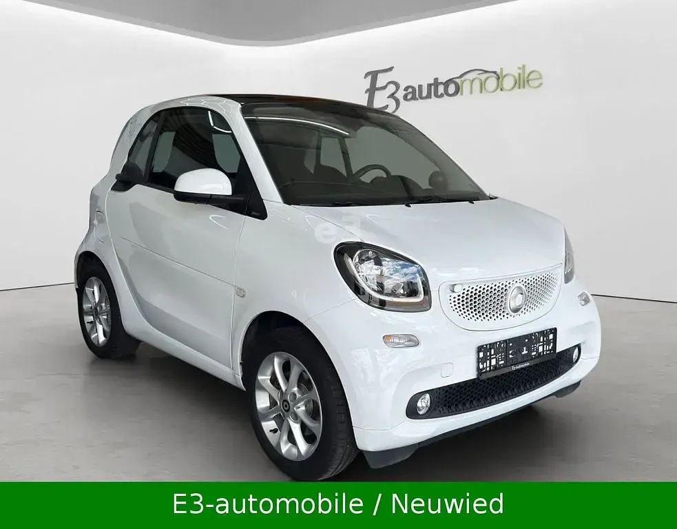 Gebraucht Smart ForTwo Coupé 90 PS (66 kW) 2016 Weiß Coupé