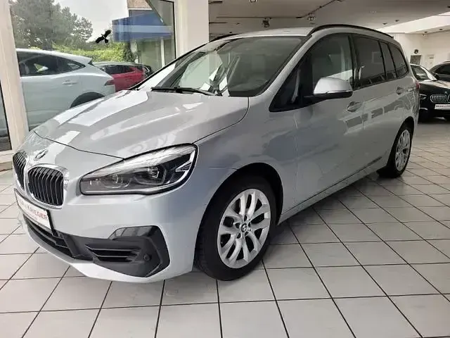 Gebraucht BMW 218 Gran Tourer Advantage 150 PS (110 kW) 2019 Silber Van / Kleinbus