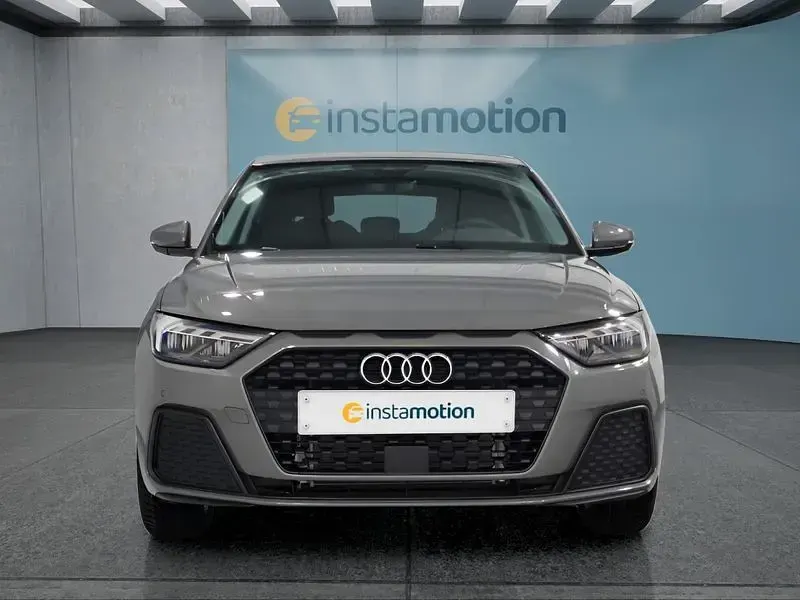 Gebraucht Audi A1 116 PS (85 kW) 2026 Grau SUV