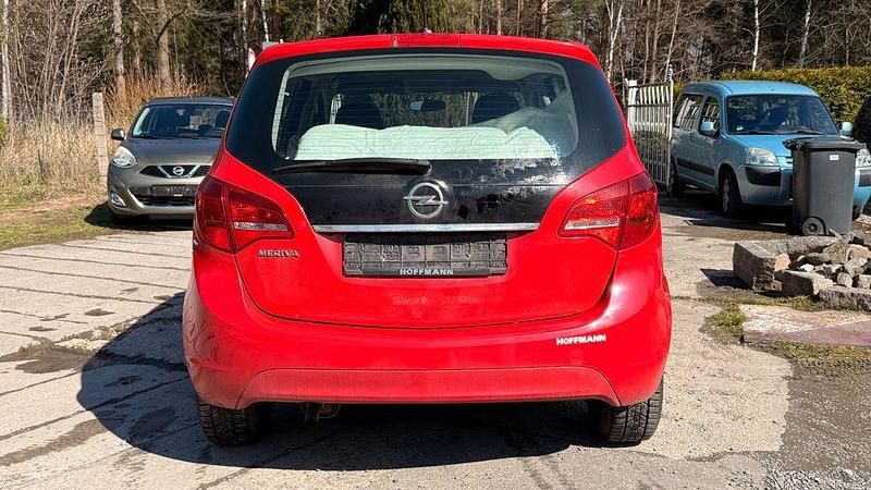 Gebraucht Opel Meriva Edition 101 PS (74 kW) 2010 Rot Van / Kleinbus