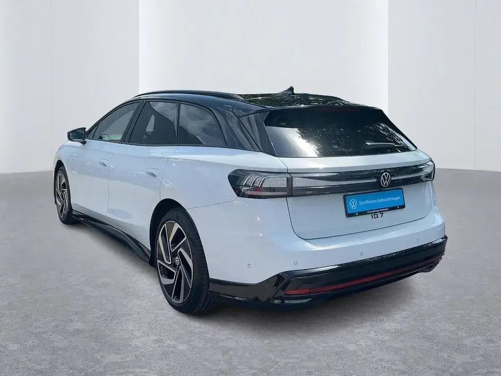 Gebraucht VW ID.7 Pro 210 kW (286 PS) 2025 Gletscherweiß metallic Kombi