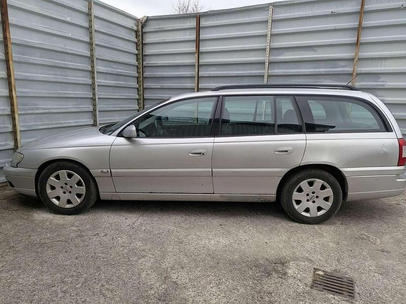 Gebraucht Opel Omega 211 PS (155 kW) 2000 Silber Kombi