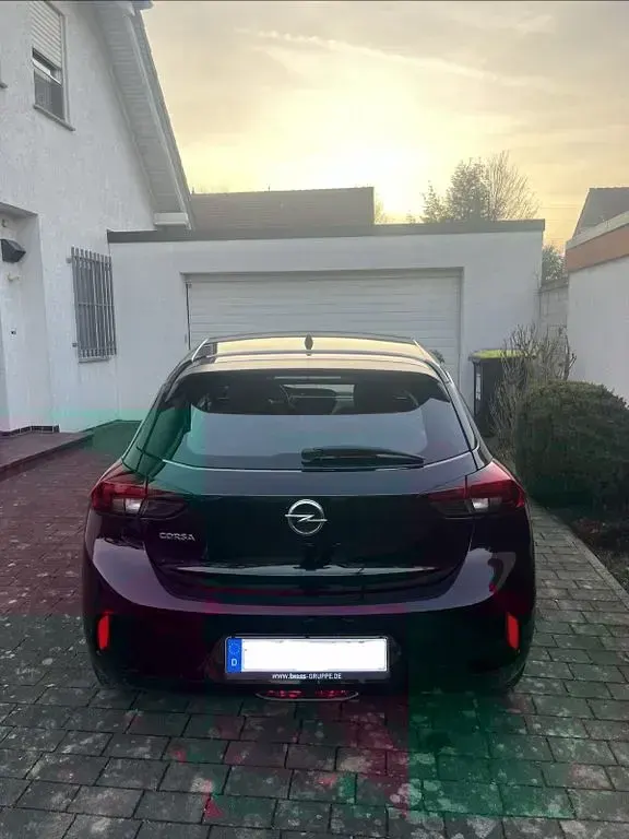 Usado Opel Corsa Edition 75 CV (55 kW) 2022 Negro Utilitario
