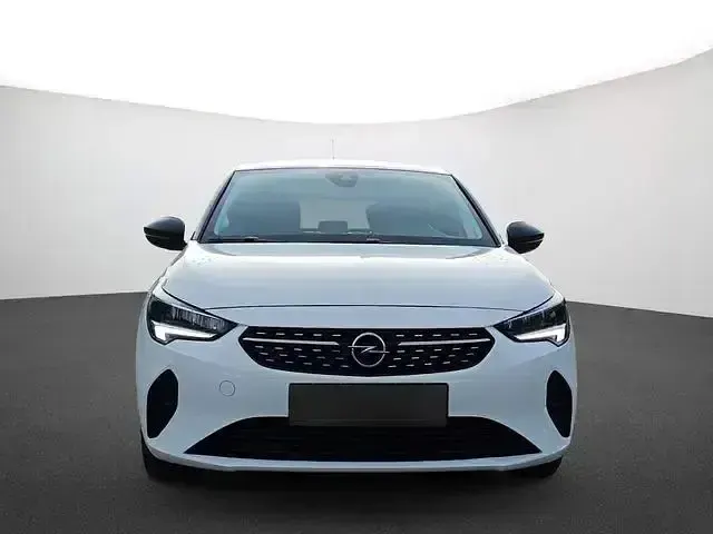 Używany Opel Corsa Elegance 75 KM (55 kW) 2023 Biały Sedan/Limuzyna