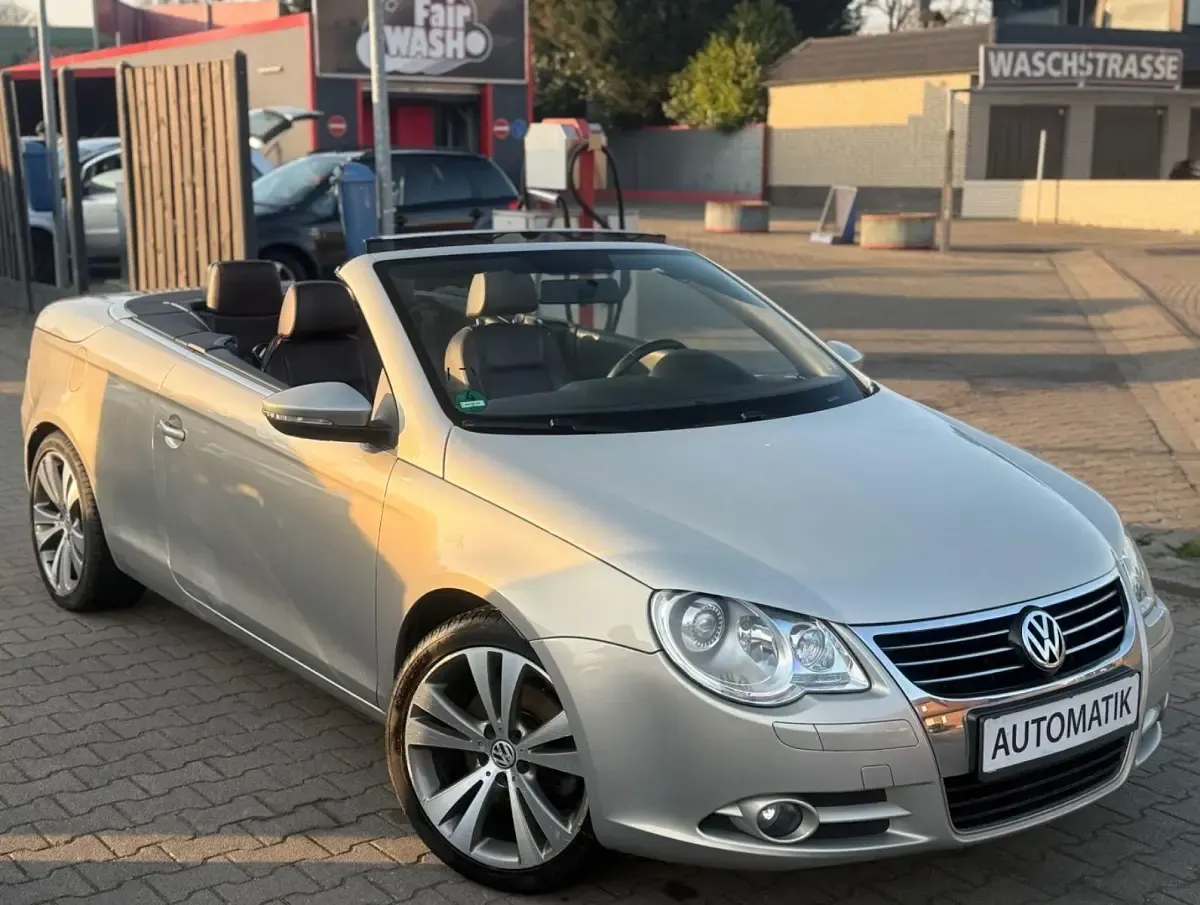 Używany VW Eos Edition 200 KM (147 kW) 2009 Srebrny Kabriolet