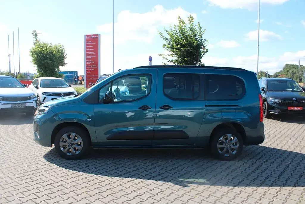 Neu Opel Combo Life XL Edition 131 PS (96 kW) 2026 Blau Van / Kleinbus