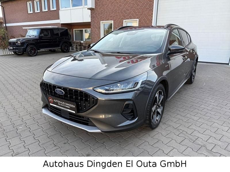 Gebraucht Ford Focus Active X 125 PS (91 kW) 2023 Grau Limousine
