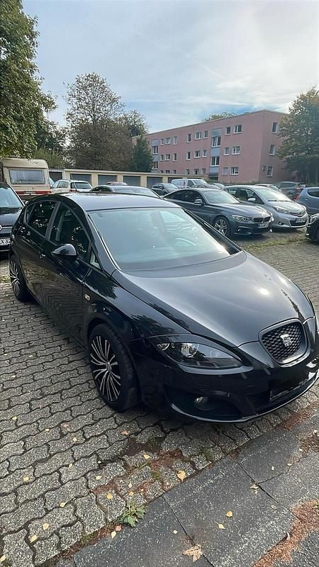 Schwarz Gebraucht 2009 Seat Leon Limousine | 2.750 € (Guter Preis) - Bild 1/4