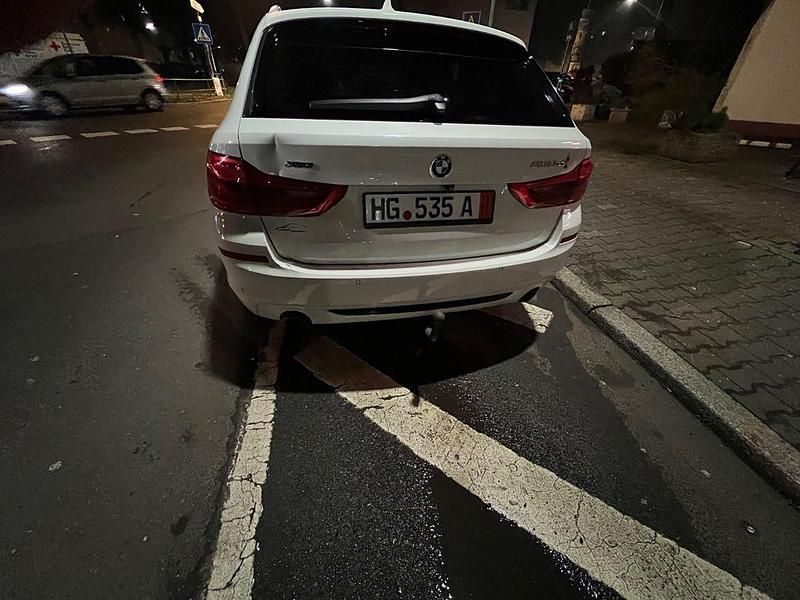 Gebraucht BMW 530 Performance 265 PS (194 kW) 2018 Weiß Kombi