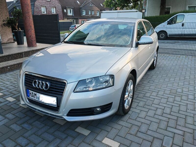 Silber Gebraucht 2008 Audi A3 Sportback Ambition Limousine | 4.200 € (Teuer) - Bild 1/4