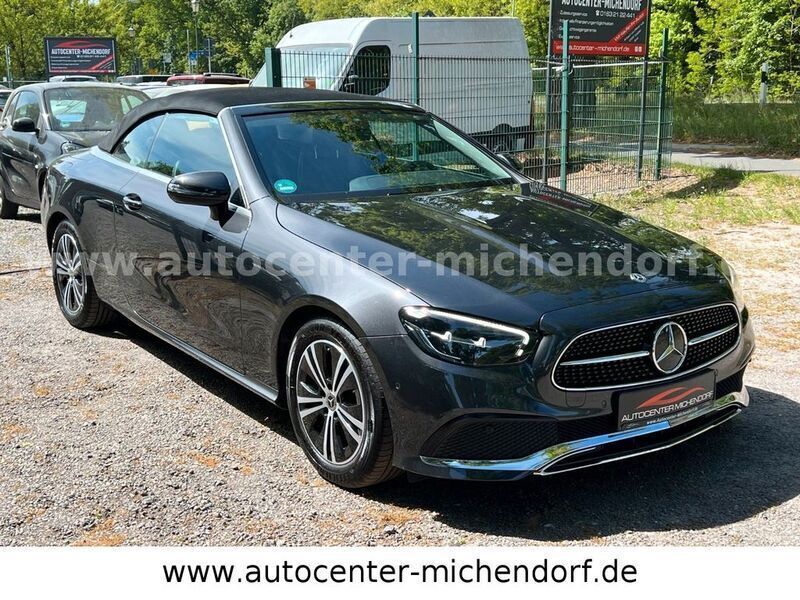 Gebraucht Mercedes E220 194 PS (142 kW) 2021 Olivgruen matt Cabrio