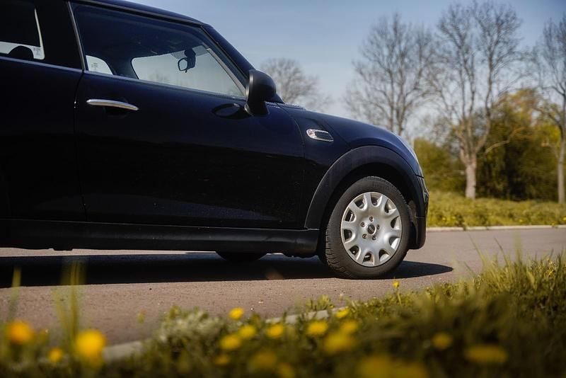 Gebraucht Mini Cooper Salt 75 PS (55 kW) 2016 Schwarz Kleinwagen